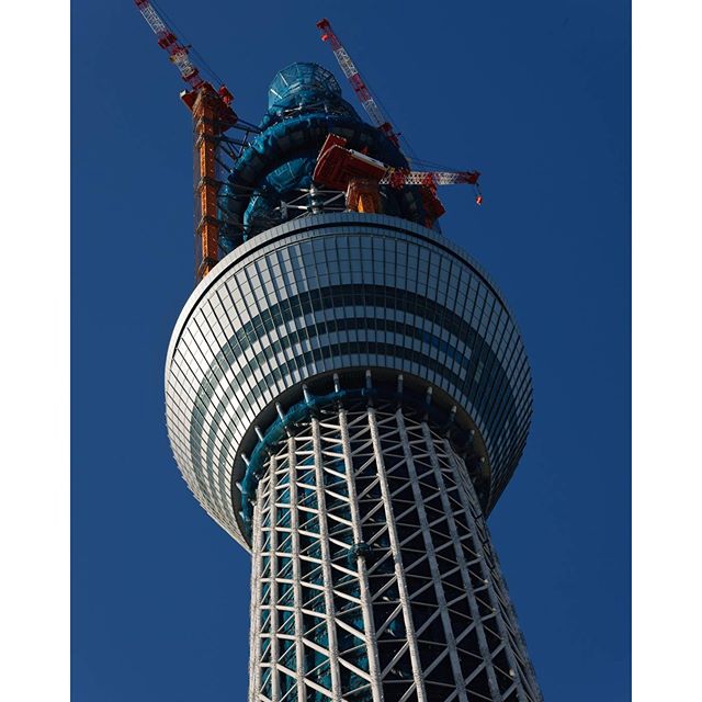 #東京スカイツリー　建設中で天気は快晴。#instagramers #instagramJapan #icu_japan #top_pointfview #team_jp_ #team_jp_西 #ig_photooftheday #ig_japan #igersjp  #wu_japan #ig_nihon #Lovers_Nippon  #ig_nippon #love_nippon #ip_gallery #photoisland #Fukuoka  #ip_connect #tokyocameraclub #東京カメラ部 #ink361_asia #写真好きな人と繋がりたい #ファインダー越しの私の世界