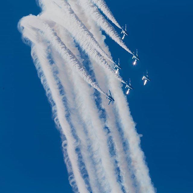 #ブルーインパルス　#instagramers #instagramjapan #icu_japan #top_pointfview #team_jp_ #team_jp_西 #ig_photooftheday #ig_japan #igersjp #wu_japan #ig_nihon #lovers_nippon #ig_nippon #love_nippon #ip_gallery #photoisland #fukuoka #ip_connect #tokyocameraclub #福岡 #東京カメラ部 #ink361_asia #写真好きな人と繋がりたい #ファインダー越しの私の世界 #JASDF #T4